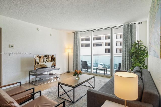 4001 S Ocean Drive 3B, Hollywood, FL 33019