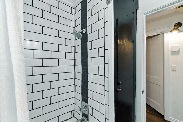 116 W 7th Street, Weatherford, TX 76086