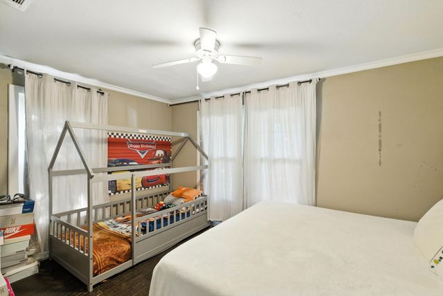 116 W 7th Street, Weatherford, TX 76086