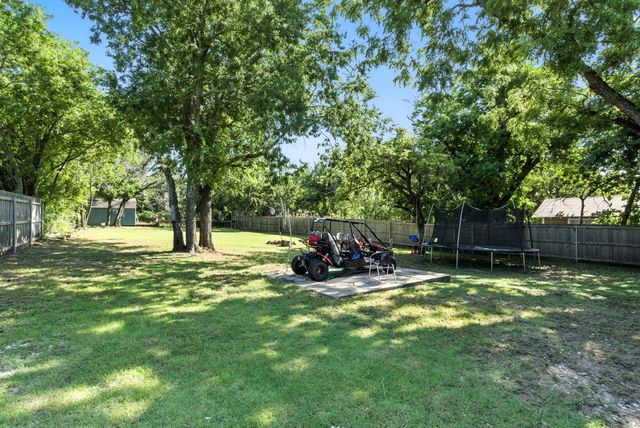 116 W 7th Street, Weatherford, TX 76086