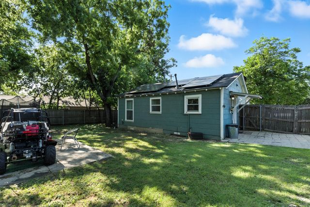 116 W 7th Street, Weatherford, TX 76086