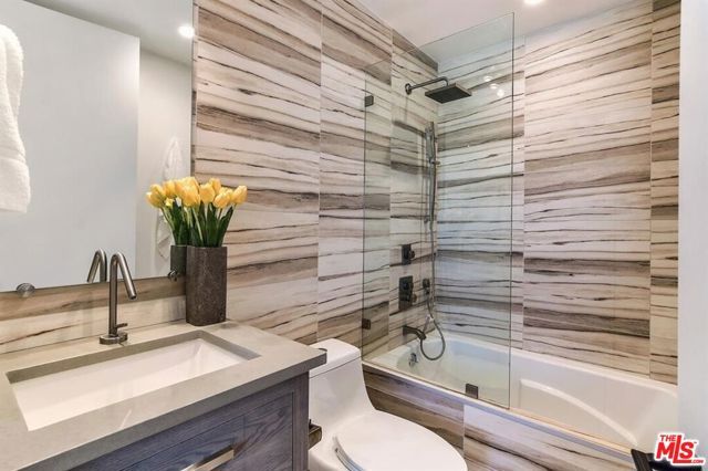 1002 N Hudsoon Avenue 4, Los Angeles, CA 90038