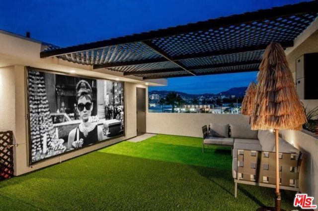 1002 N Hudsoon Avenue 4, Los Angeles, CA 90038