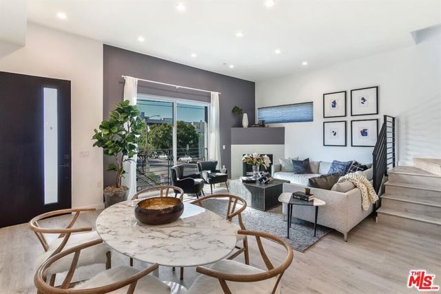 1002 N Hudsoon Avenue 4, Los Angeles, CA 90038