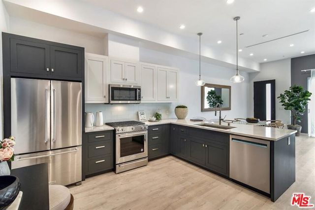 1002 N Hudsoon Avenue 4, Los Angeles, CA 90038