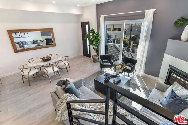 1002 N Hudsoon Avenue 4, Los Angeles, CA 90038