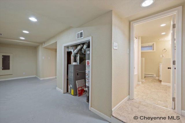 1911 E 17TH ST, Cheyenne, WY 82001