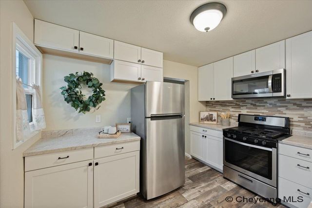 1911 E 17TH ST, Cheyenne, WY 82001