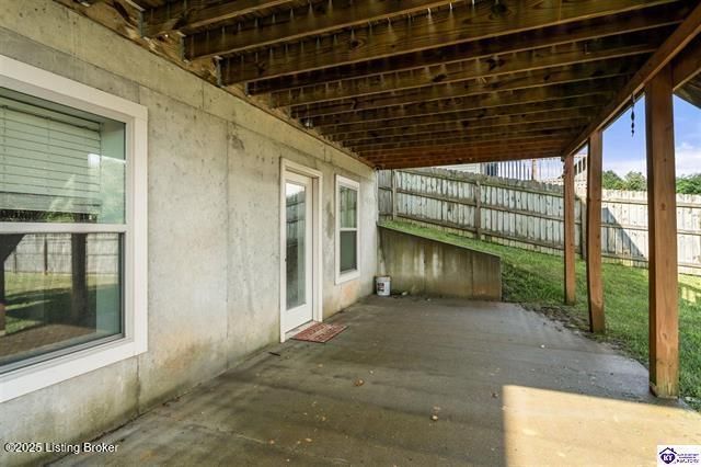 218 Sangria Dr, Vine Grove, KY 40175