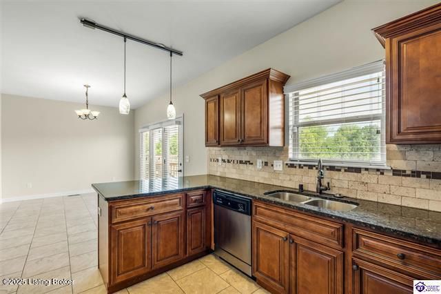 218 Sangria Dr, Vine Grove, KY 40175