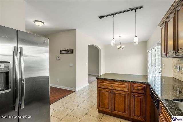 218 Sangria Dr, Vine Grove, KY 40175