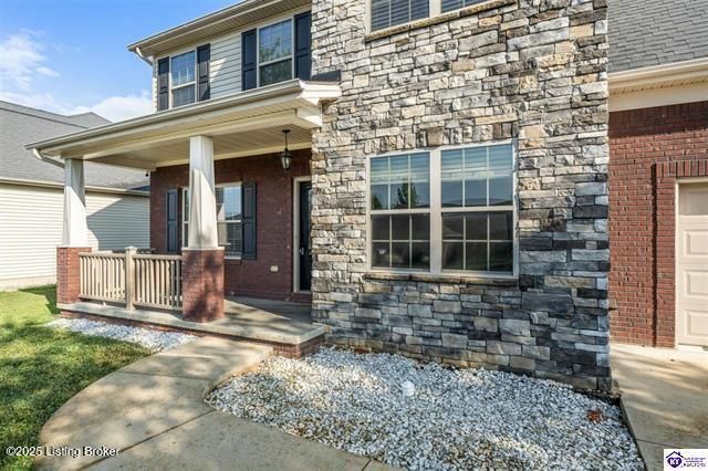 218 Sangria Dr, Vine Grove, KY 40175