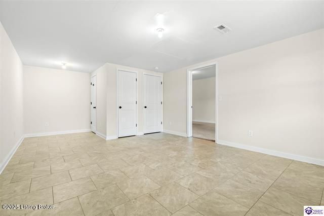 218 Sangria Dr, Vine Grove, KY 40175