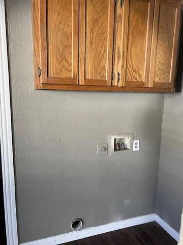 714 N Commerce Street, Gainesville, TX 76240