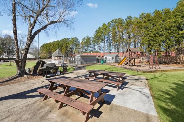 1346 Yorkshire Lane, Woodstock, GA 30188