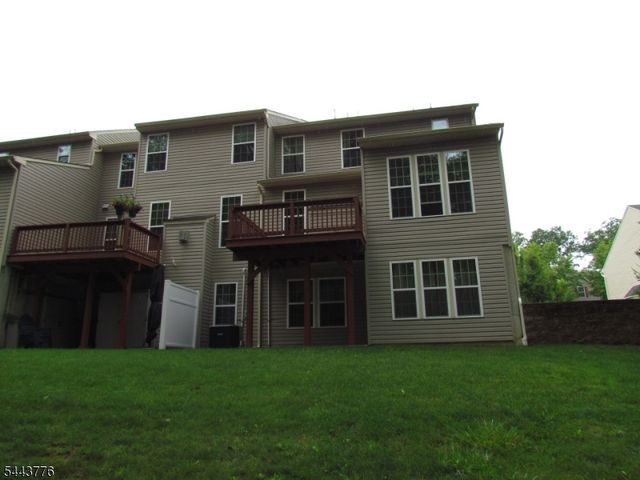 51 Parkside Ln, Mine Hill Twp., NJ 07803