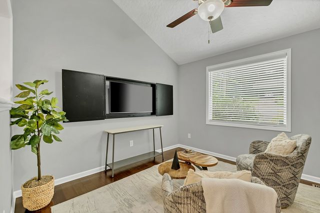 3821 Sentinel Dr, Nashville, TN 37209