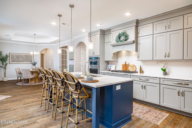 225 Cedar Branch Tr, Lenoir City, TN 37772