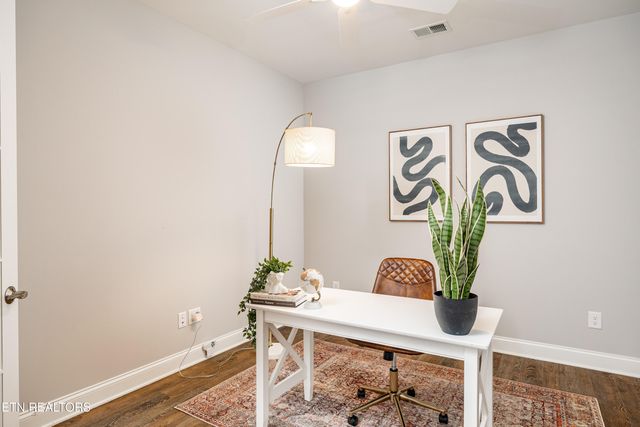 225 Cedar Branch Tr, Lenoir City, TN 37772