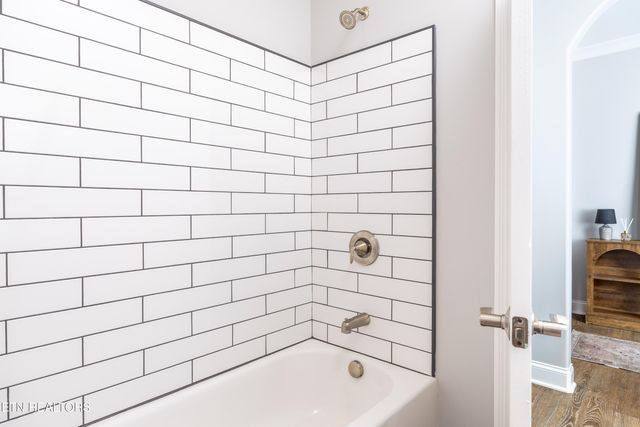 225 Cedar Branch Tr, Lenoir City, TN 37772