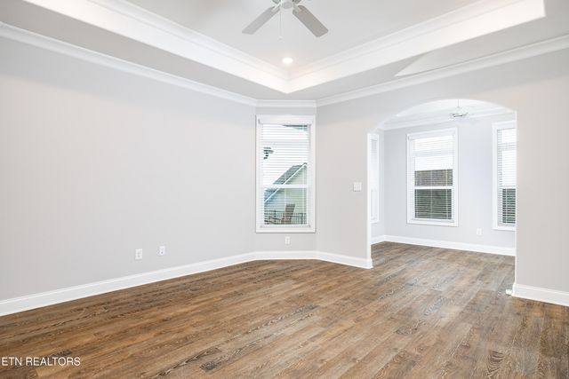 225 Cedar Branch Tr, Lenoir City, TN 37772