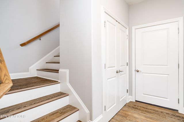 225 Cedar Branch Tr, Lenoir City, TN 37772