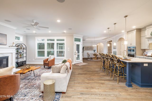 225 Cedar Branch Tr, Lenoir City, TN 37772