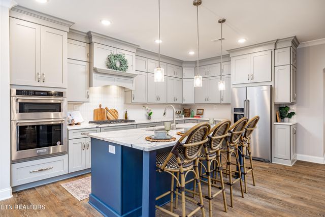 225 Cedar Branch Tr, Lenoir City, TN 37772