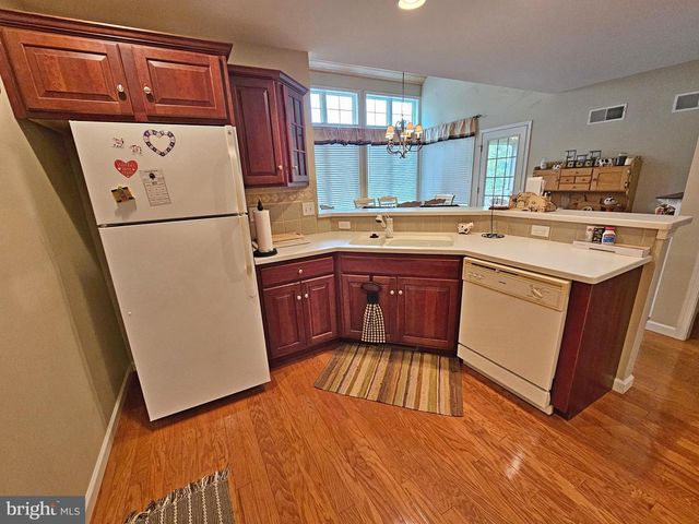 45 FIELDCREST LN, Ephrata, PA 17522