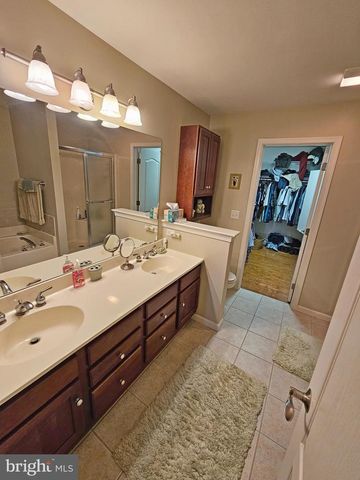 45 FIELDCREST LN, Ephrata, PA 17522