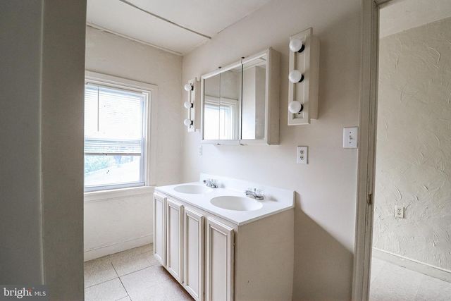 140 S PENN ST, York, PA 17401