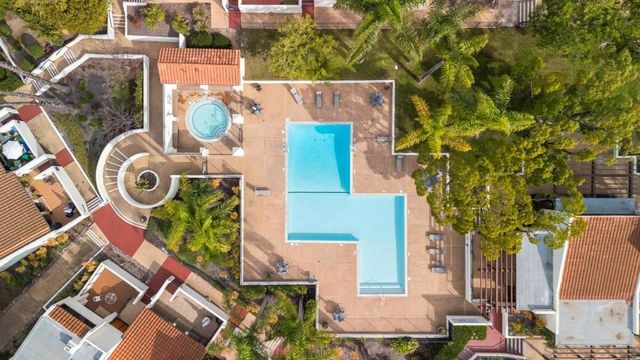 7410 Caminito Carlotta, San Diego, CA 92120