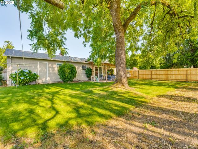 1349 Sw MELROSE Ave, Mc Minnville, OR 97128