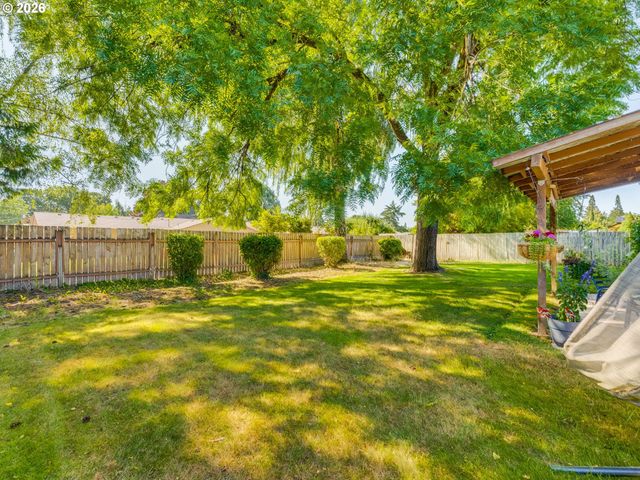 1349 Sw MELROSE Ave, Mc Minnville, OR 97128