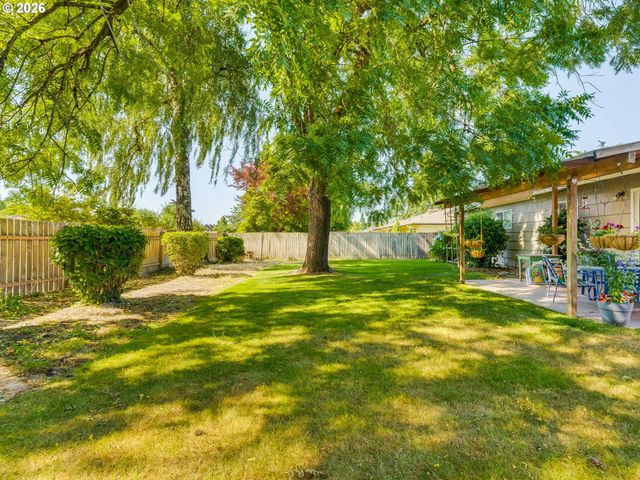 1349 Sw MELROSE Ave, Mc Minnville, OR 97128
