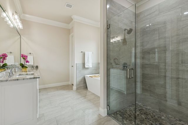 2165 Middlewood Circle, Granbury, TX 76049