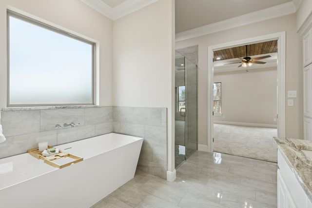 2165 Middlewood Circle, Granbury, TX 76049