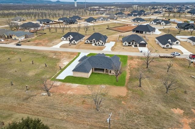 2165 Middlewood Circle, Granbury, TX 76049