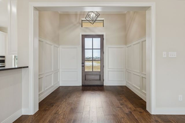 2165 Middlewood Circle, Granbury, TX 76049