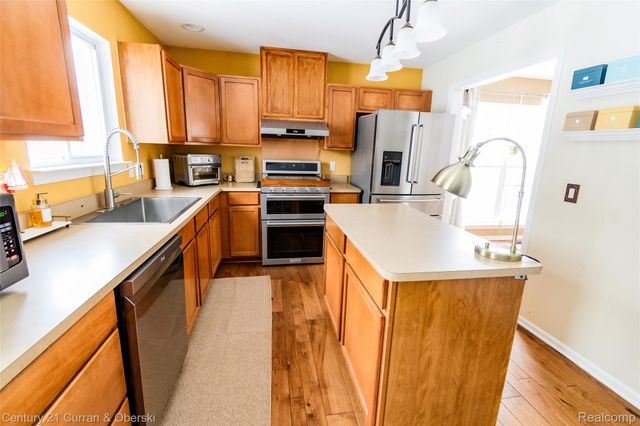 1464 Four Seasons Drive, Hartland Township, MI 48843