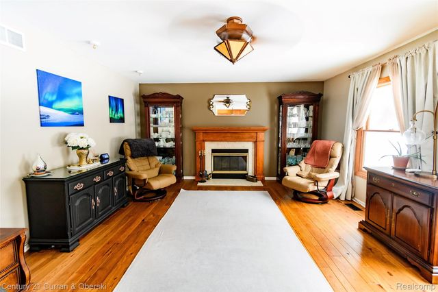 1464 Four Seasons Drive, Hartland Township, MI 48843