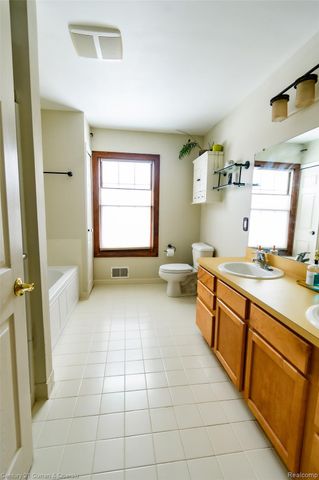 1464 Four Seasons Drive, Hartland Township, MI 48843