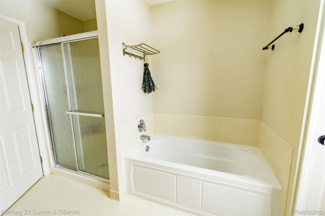 1464 Four Seasons Drive, Hartland Township, MI 48843