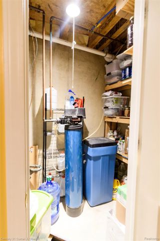 1464 Four Seasons Drive, Hartland Township, MI 48843