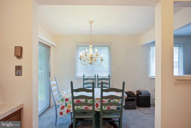 6 LINCOLN CT, Whiting, NJ 08759