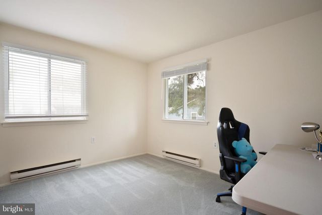 6 LINCOLN CT, Whiting, NJ 08759