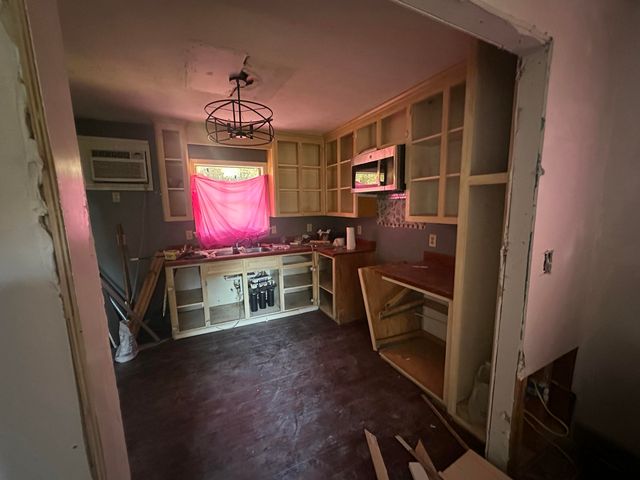 2704 Lizzie Creek Road, Summerton, SC 29148