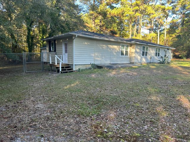 2704 Lizzie Creek Road, Summerton, SC 29148