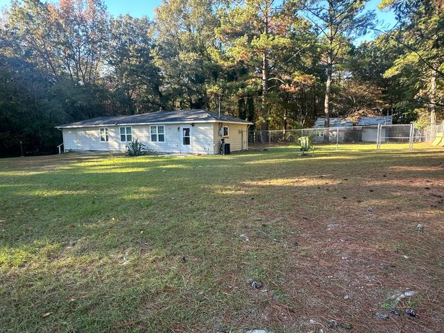 2704 Lizzie Creek Road, Summerton, SC 29148