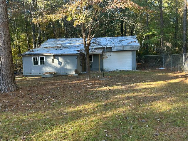 2704 Lizzie Creek Road, Summerton, SC 29148